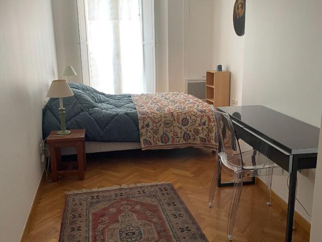 Exceptionnel T2 meublé sur le Cours Mirabeau Standing & calme