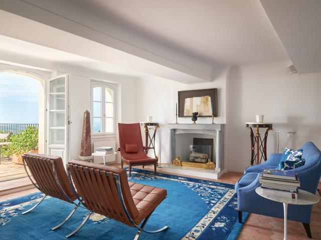 Exceptionnelle demeure de charme de 425 m² au coeur du villa. 451m² Châteauneuf Grasse