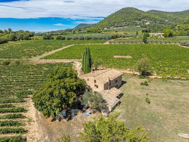 Exceptionnelle ferme Provençale de caractère A restaurer 208m² Mérindol les Oliviers