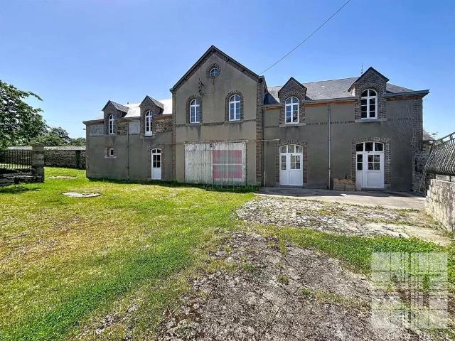 Exceptionnelle propriété de caractère avec maison de maître, héb
