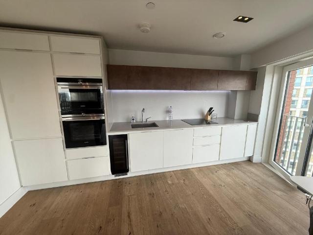 Exchange Gardens, London SW8, 1 bed flat to rent, £2,968 pcm | PrimeLocation