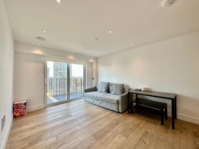 Exchange Gardens, London SW8, 1 bed flat to rent, £3,250 pcm | PrimeLocation