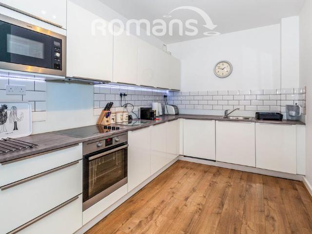 Exchange House, 11 17 Market Street. 2 bed flat to rent £1,600 pcm £369 pw