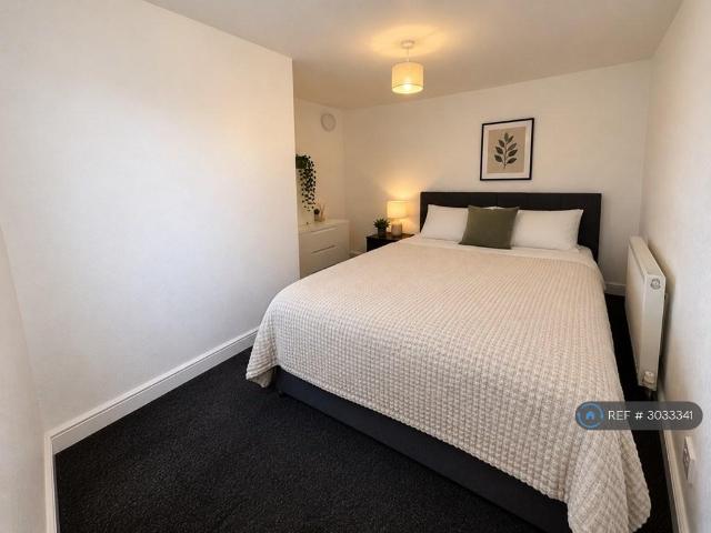 Exchange Street, Colne, BB8 1 bed flat to rent £575 pcm £133 pw