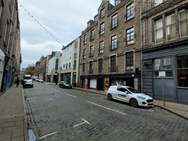 Exchange Street, City Centre, Dundee. 1 bed flat to rent £695 pcm £160 pw