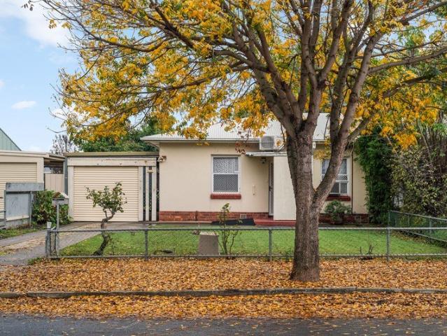 Exciting Investment/Renovation Opportunity On The City Fringe!