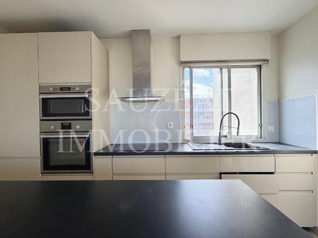 EXCLU* T3 Bagneux 48 m²dernier étage