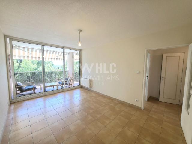 EXCLU LOCATION GRASSE: T3 + PARKING + CAVE