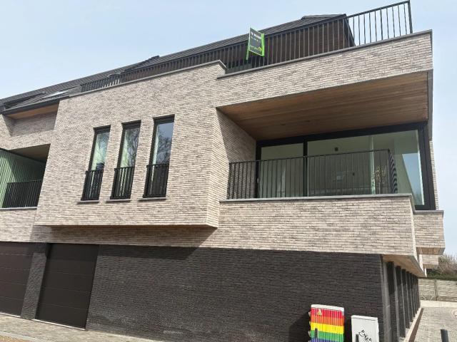 Exclusief appartement op topligging met twee slaapkamers en ruim terras