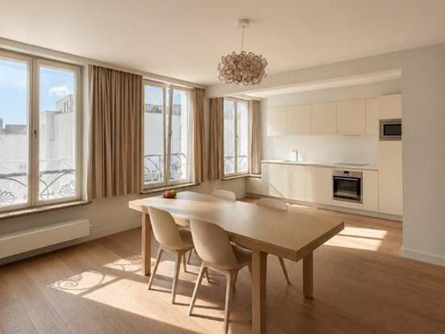 Exclusief duplex appartement met dakterras in hartje histor