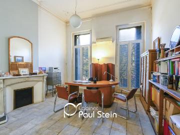 Exclusif ! Appartement T3 à double destination avec cachet de l'ancien dans un secteur central, entre Canebièr