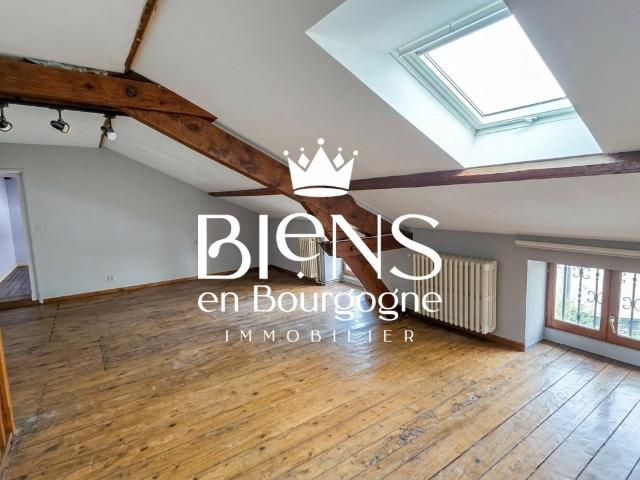 EXCLUSIF BEAUNE CENTRE, appartement 3 chambres, bureau et ca. 104m² Beaune