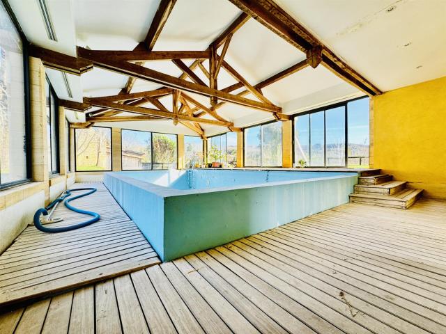 EXCLUSIF et RARE Ensemble immobilier touristique de Charme e. 2135m² Montignac
