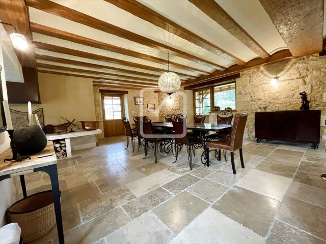 Exclusif ! Le goût du parfait à 40mn de Sarlat. Propriété av. 435m² Beaumont du Périgord