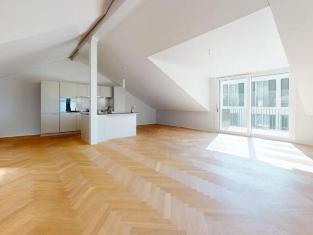 Exclusif loft avec accès direct par ascenseur et chambres à coucher séparées !