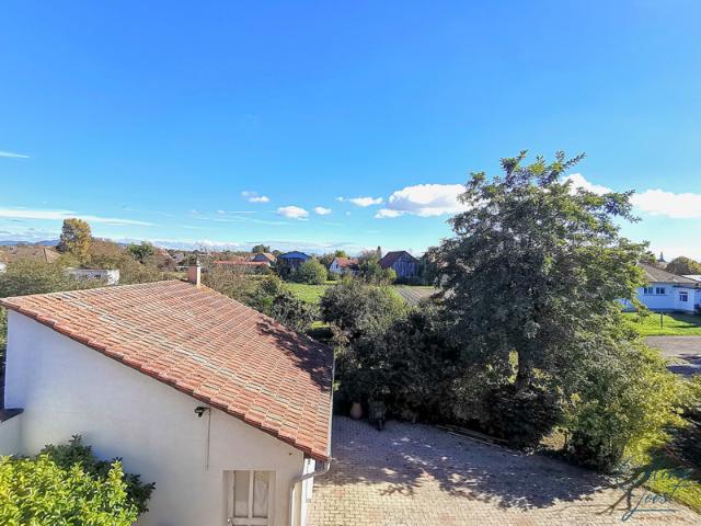 EXCLUSIF Maison individuelle de 151 m2 hab. avec dépendanc