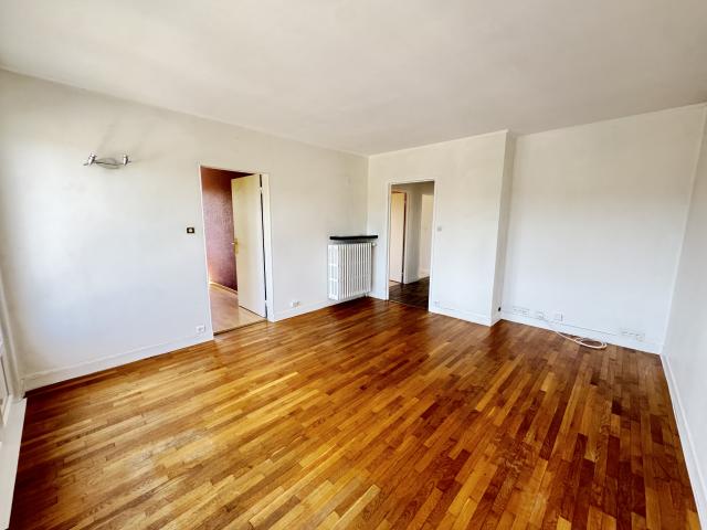 EXCLUSIF OFFEMONT Appartement traversant avec garage et balcon réf VB3714