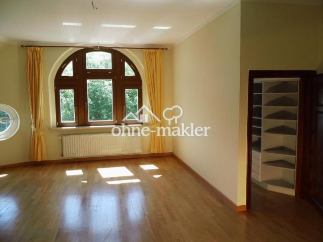 Exclusiv und stilvoll wohnen in Stadtvilla / hochwertige 4 5 Raum Terrassenwohnung