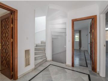 Exclusivo casa pareada en Urbanización El Serrallo