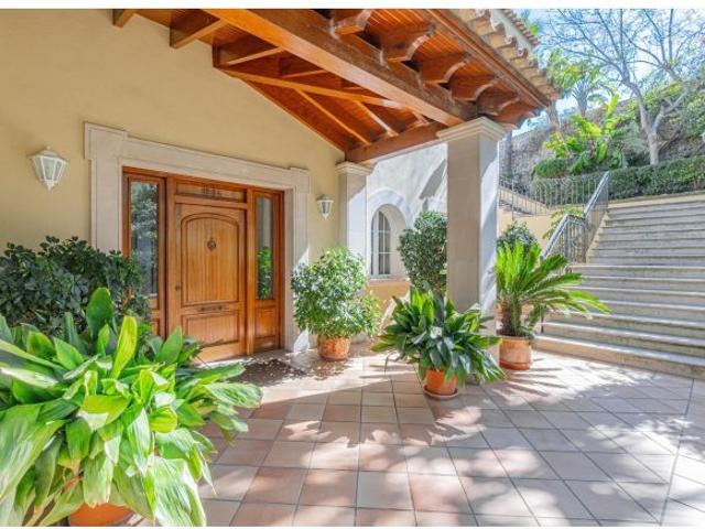 Exclusivo chalet con vistas al mar en Bendinat