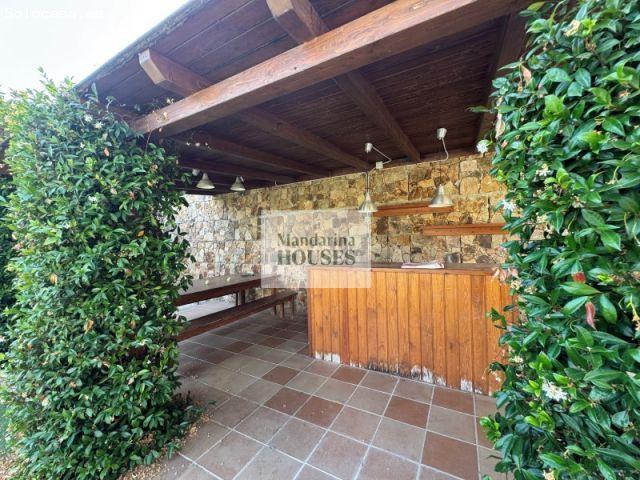 EXCLUSIVO CHALET CON VISTAS AL MAR Y LICENCIA TURÍSTICA EN TOSSA DE MAR