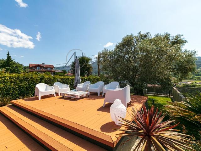 Exclusivo Chalet de Diseño en Lousado