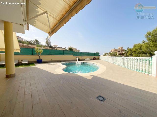 EXCLUSIVO CHALET EN ISLA PLANA