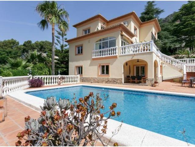 Exclusivo Chalet en La Drova, Barx Ideal para Familias