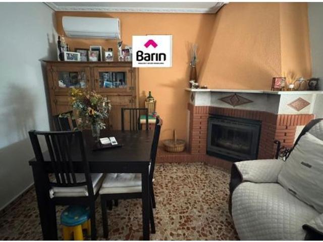 Exclusivo Chalet en Las Quemadas Ideal para Familias