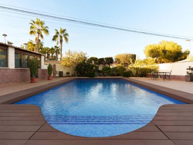 EXCLUSIVO CHALET EN LOS BALCONES – ELEGANCIA Y COMODIDAD 312m² Torrevieja