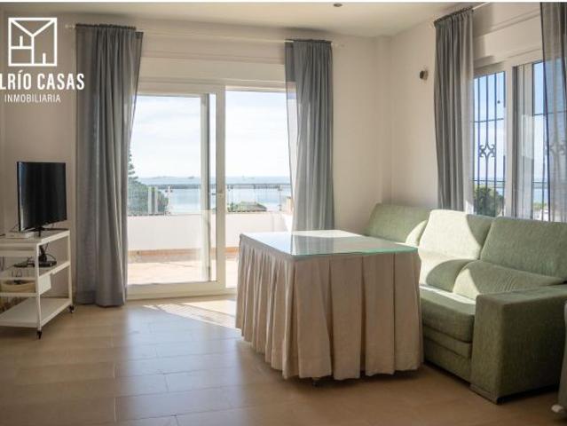 EXCLUSIVO CHALET INDEPENDIENTE CON APARTAMENTO AUXILIAR, PISCINA CUBIERTA Y VISTAS AL MAR EN MAZAGÓN