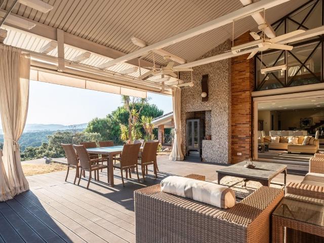 ^Exclusivo Chalet Independiente Con Piscina Cubierta Y Vis. 0m² Monte Rozas