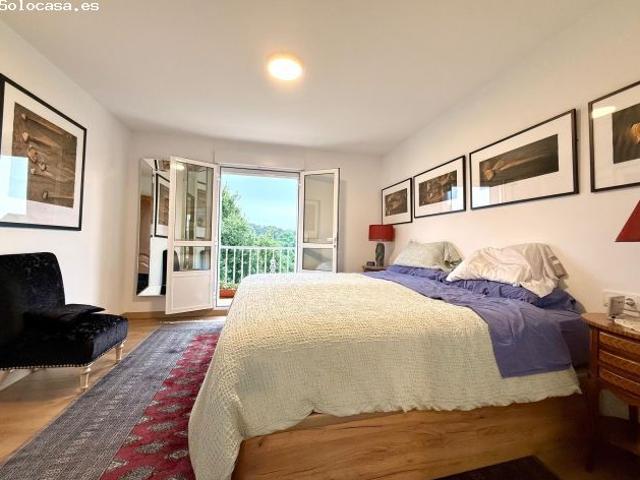 Exclusivo Chalet Reformado en Boiro con Encanto Natural