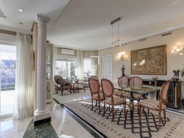 Dils Lucas Fox presenta esta exclusiva casa unifamiliar en v. 750m² Madrid