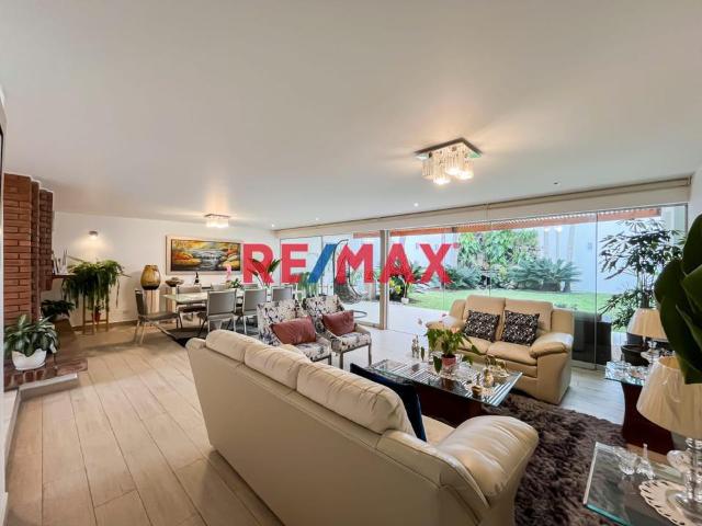 Exclusivo Alquiler De Casa De 410M2 En San Isidro