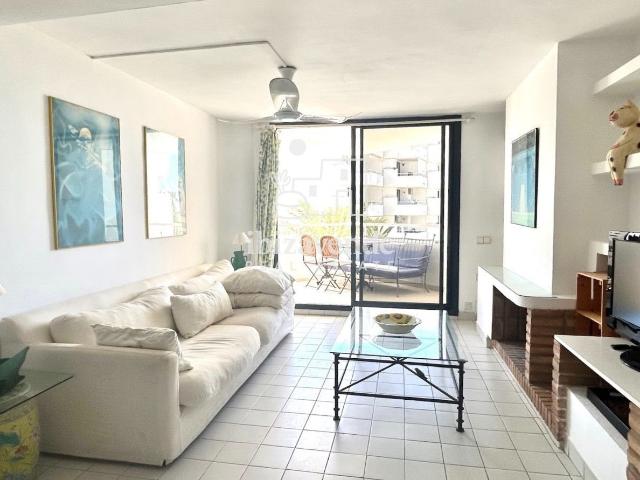 Exclusivo apartamento con terraza y vistas al puerto en el E. 110m² Ibiza