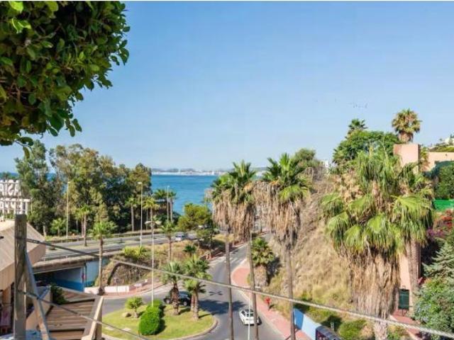 EXCLUSIVO APARTAMENTO CON VISTAS AL MAR