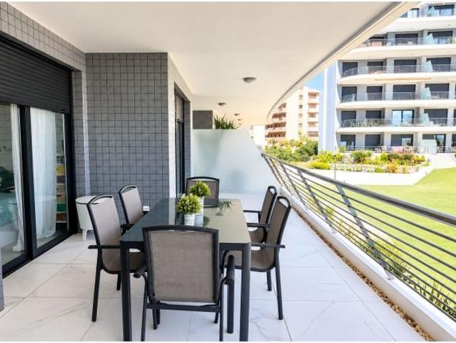Exclusivo apartamento con vistas al mar en Infinity View – Arenales del Sol