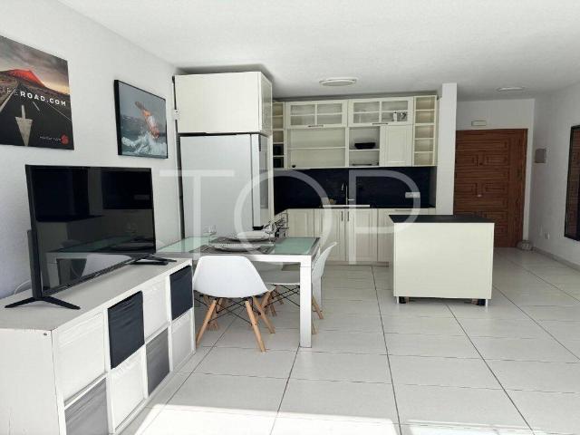 Exclusivo apartamento de diseño con vista al mar en El Médan. 49m² El Médano