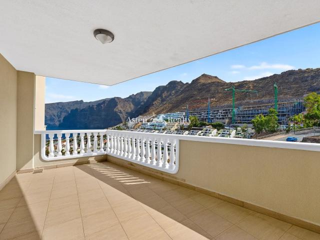 Exclusivo apartamento de lujo en la 12ª planta con terraza. 109m² Acantilado de los Gigantes