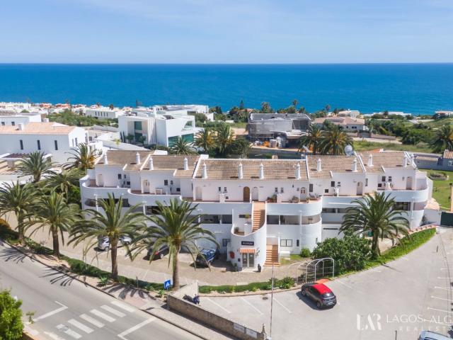 EXCLUSIVO – Apartamento T2 Duplex com Vista Mar na Praia da Luz