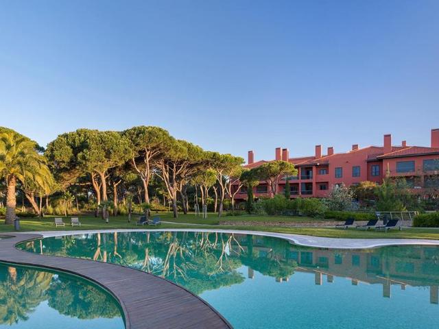 Exclusivo apartamento T3 com móveis e Jardim na Quinta da Marinha