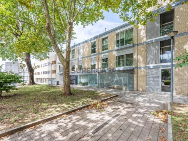 Exclusivo Apartamento T3 Remodelado na Quinta Seca Matosinhos Box fechada 44 m2 Painéis solares