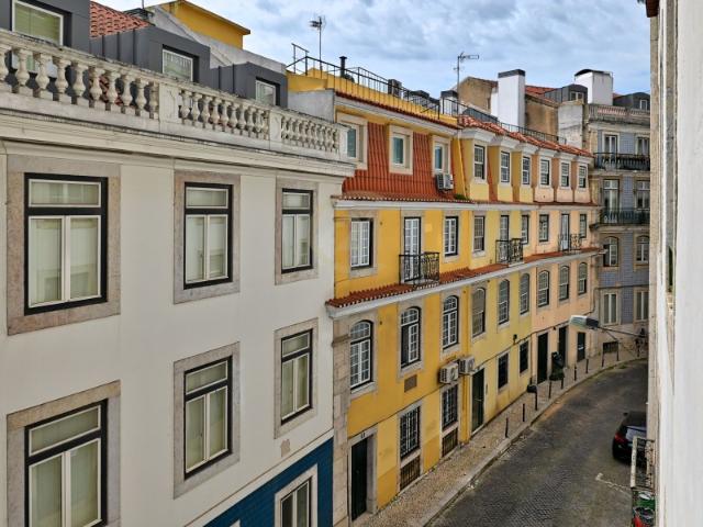 Exclusivo apartamento T4 com estacionamento privado na Baixa, junto ao Chiado