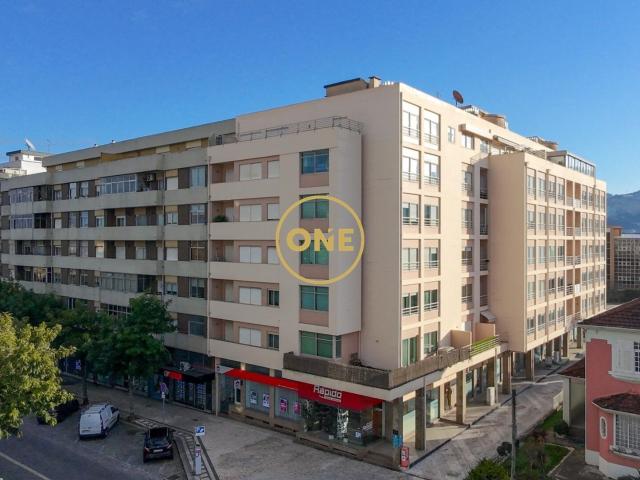 Exclusivo Apartamento T5 no Centro de Santo Tirso – 236 m² de Elegância e Prestígio