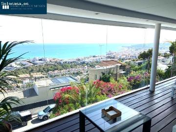 Exclusivo apartamento vacacional con vistas panorámicas al mar en Sitges Número de licencia: HUTB 01