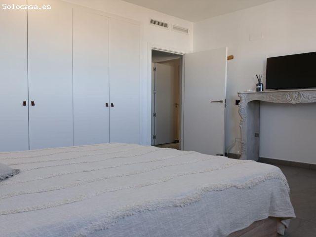 Exclusivo Ático con Terraza en Urbanización Privada