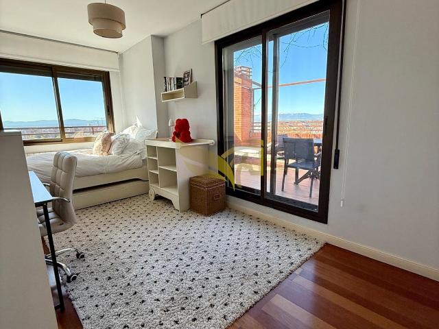 Exclusivo ático con vistas a toda la ciudad de Madrid
