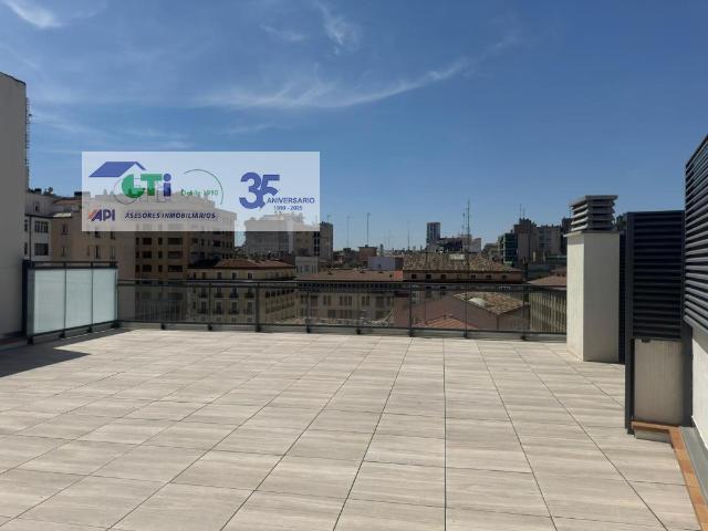 Exclusivo ático céntrico con terraza
