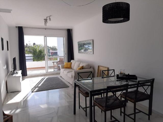 Exclusivo ático de 110 m2 en alquiler Nueva Andalucia, Andalucía